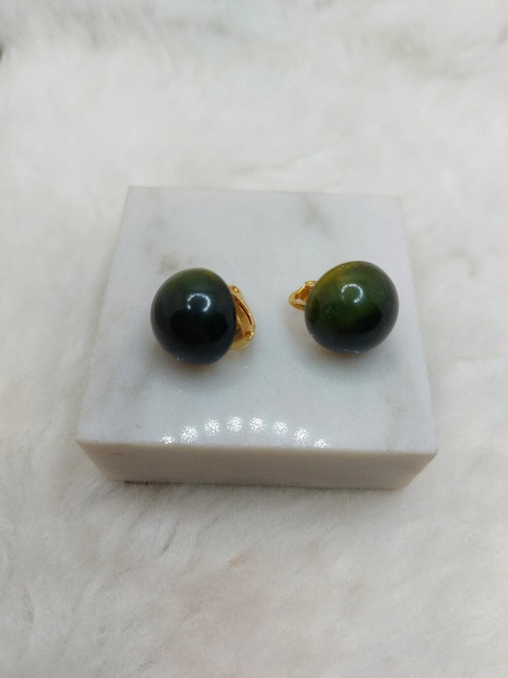 Vintage Resin Ball Clip on Earrings